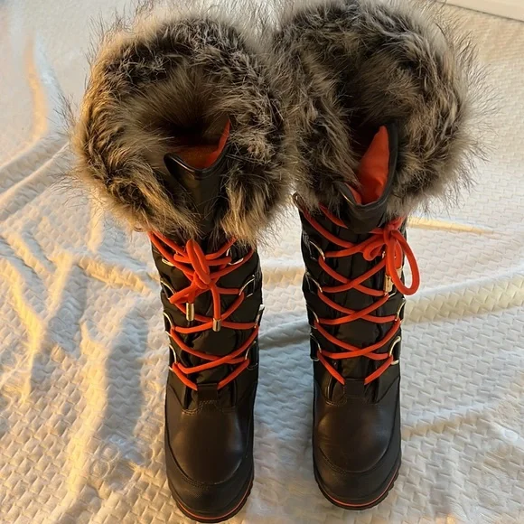 Guess boots. Size 9. - Picture 2 of 5